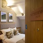 The Queen's Head Hotel 4*