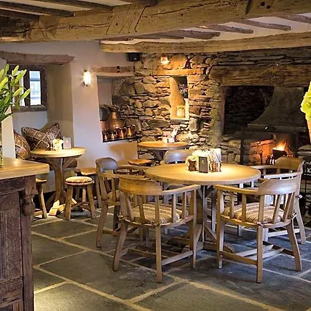 The Queen's Head מלון 4*