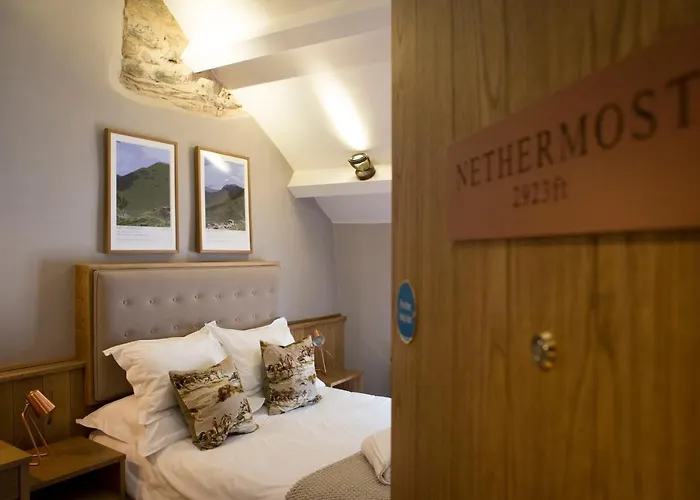 The Queen's Head Hotel 4*